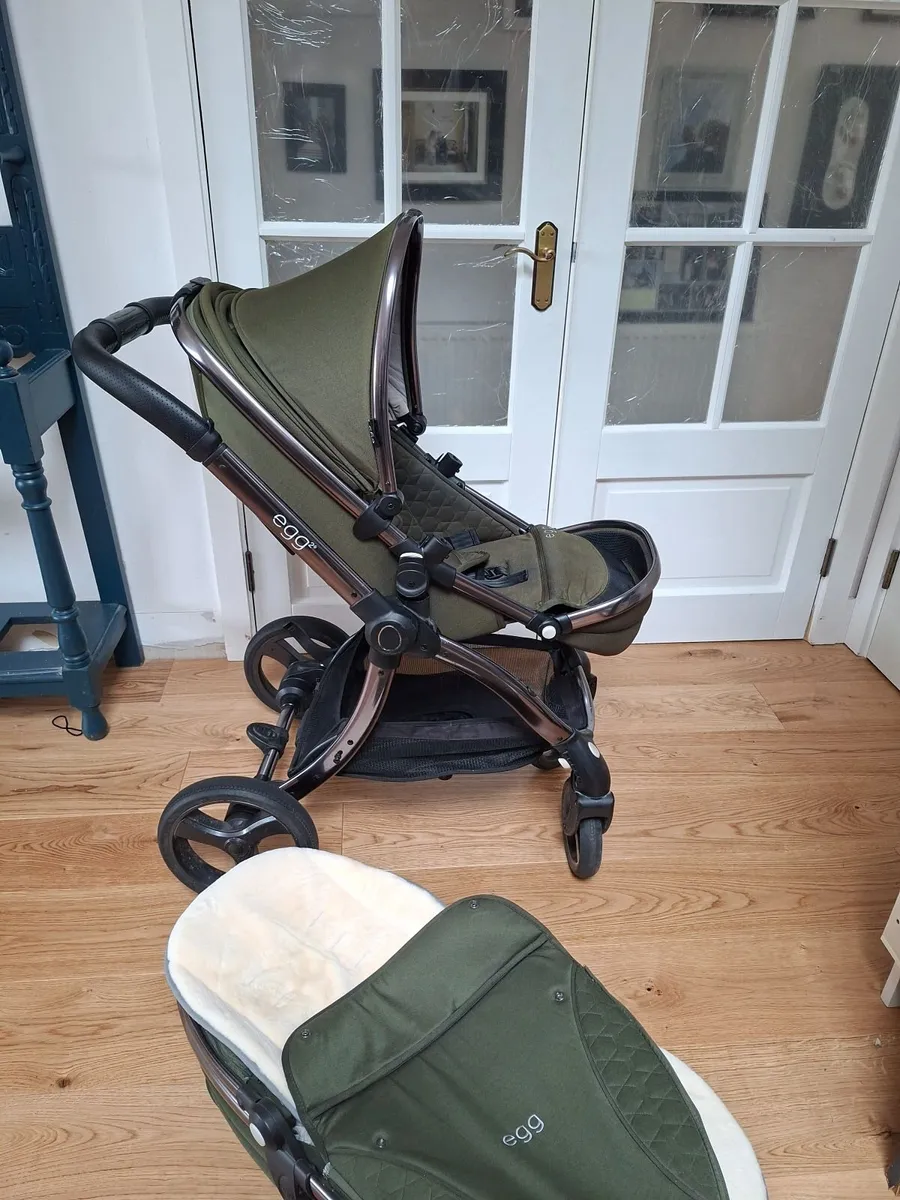Egg 2 Travel System - Image 1