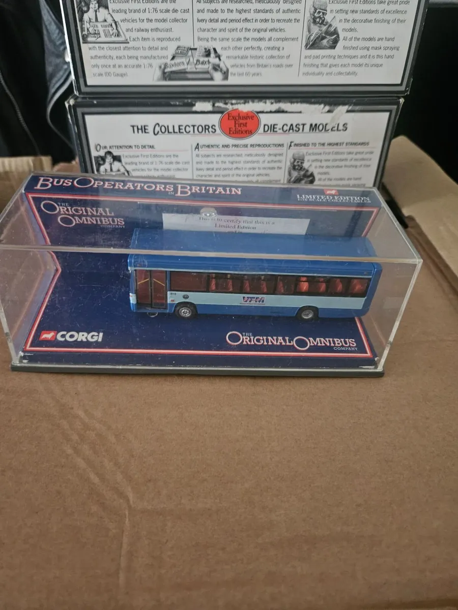 Corgi Bus - Image 1