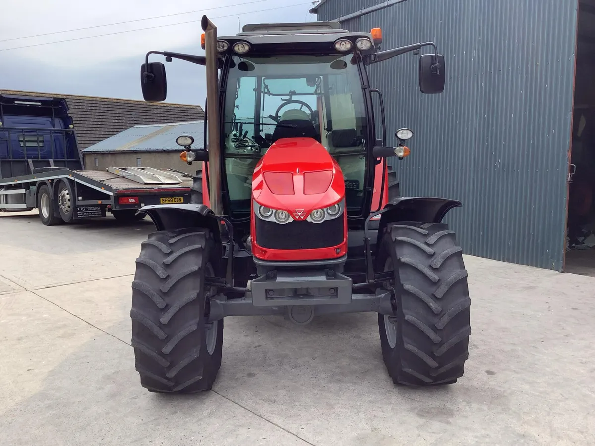2016 MF 5610 - Image 2