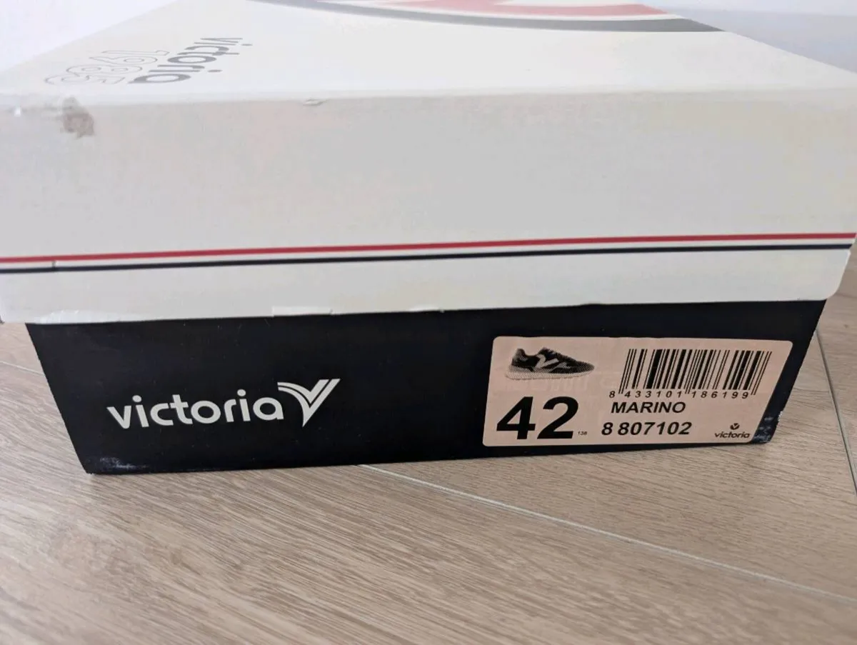 Victoria 1985 shoes - Image 4