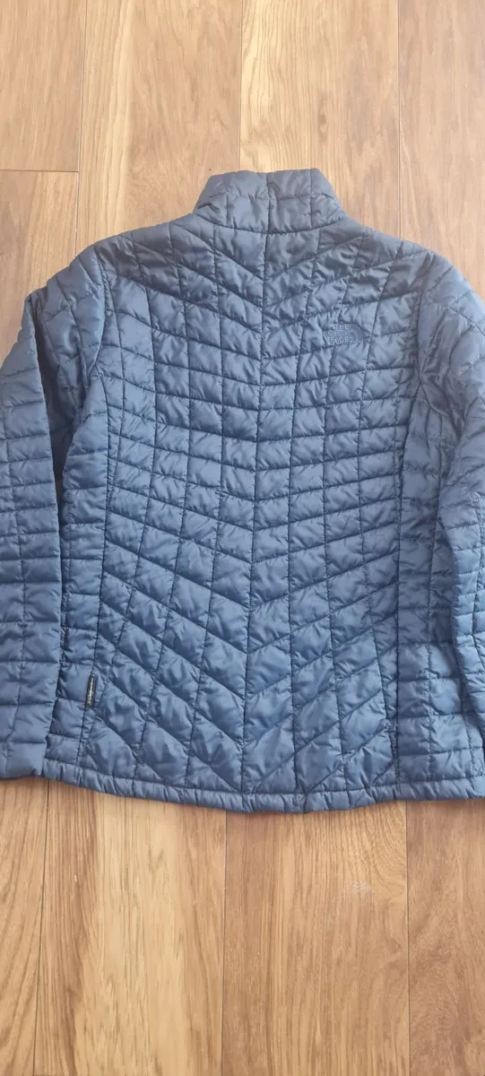 Ladies The North face jacket size medium - Image 2