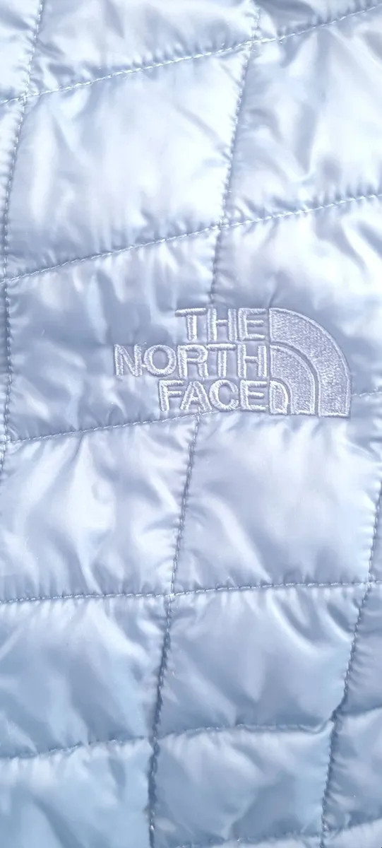 Ladies The North face jacket size medium - Image 3