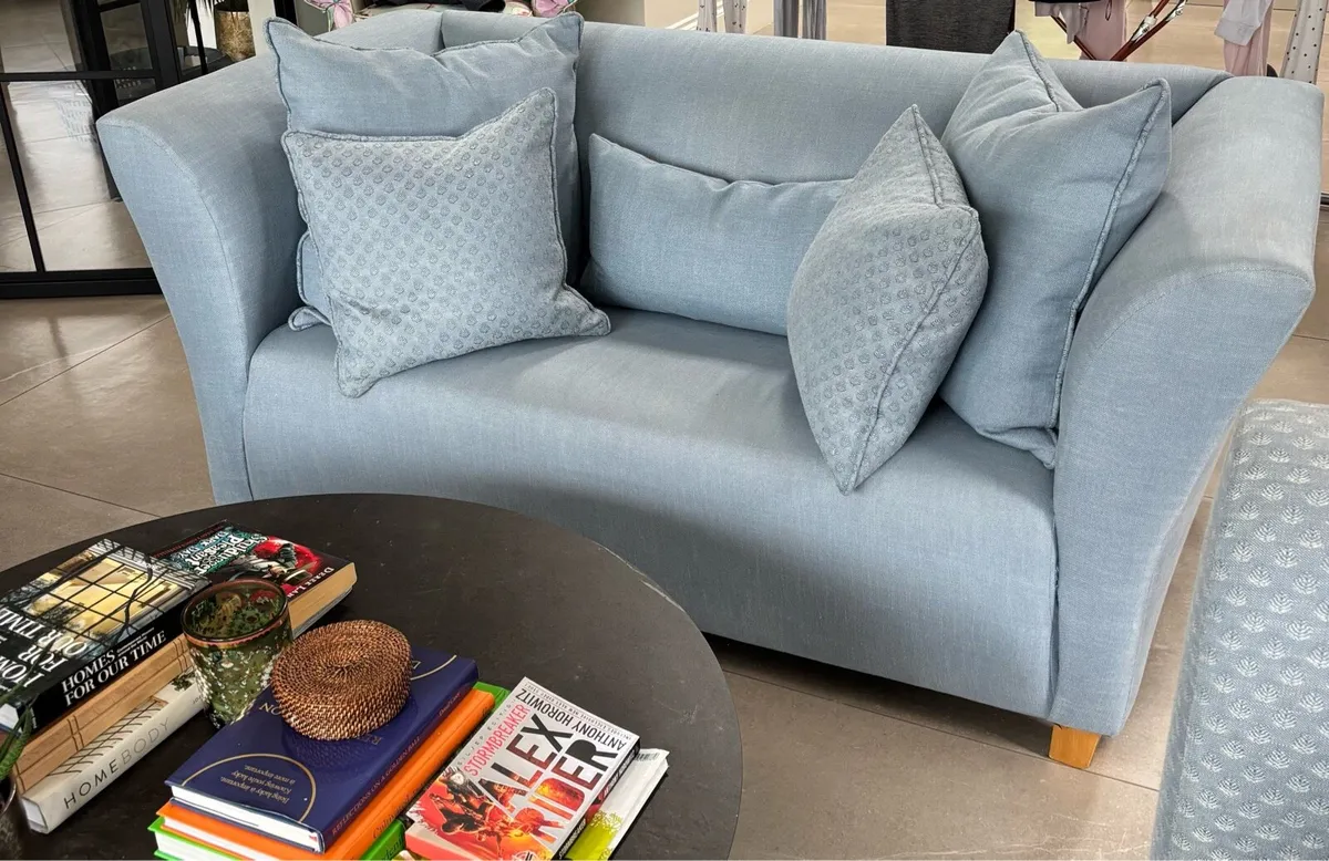 2 seater sofa & 2 chairs - Image 2