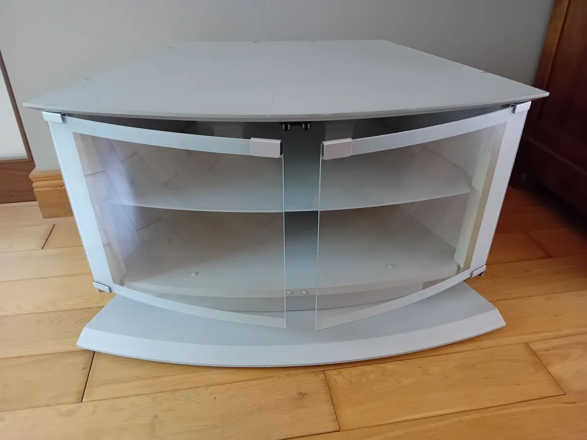 TV stand - Image 2