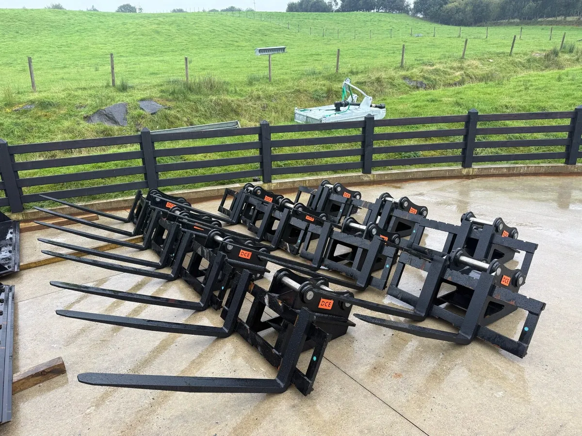 New 13 ton DCE excavator forks - Image 1