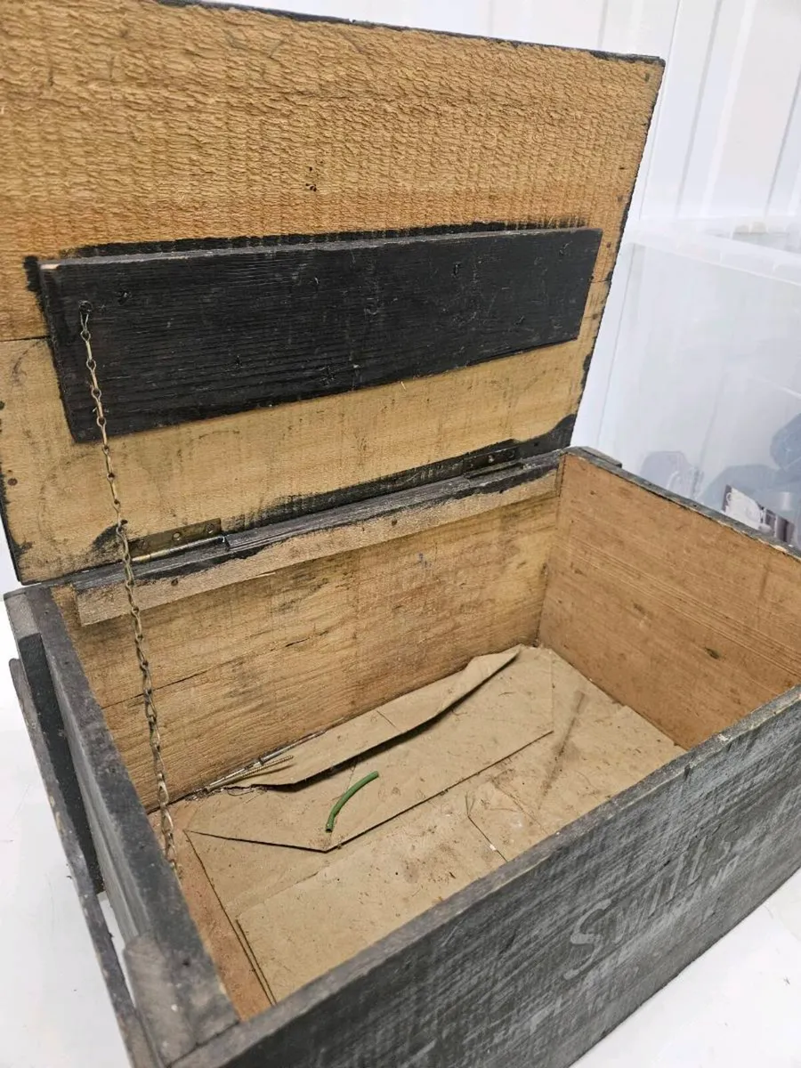 Pitch pine box - Image 4