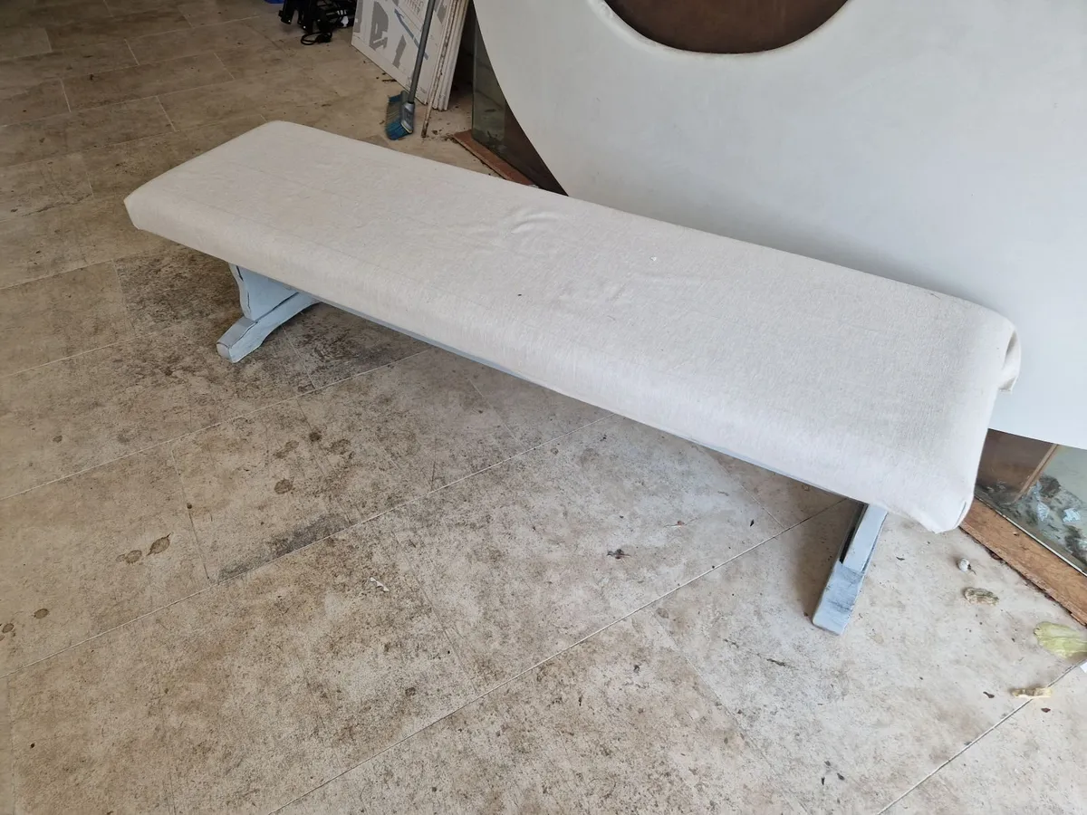 Cushioned Bench seat - Image 3