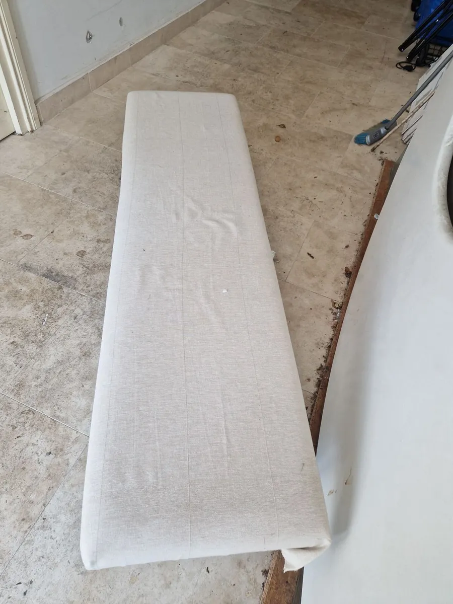 Cushioned Bench seat - Image 4