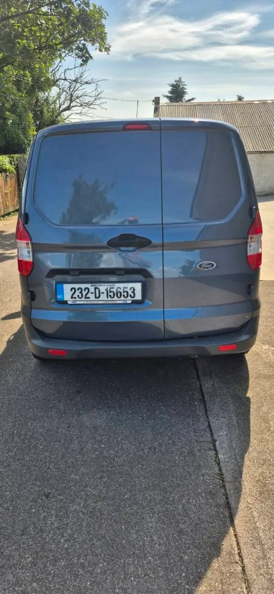 2023 Ford Transit Courier - Image 2