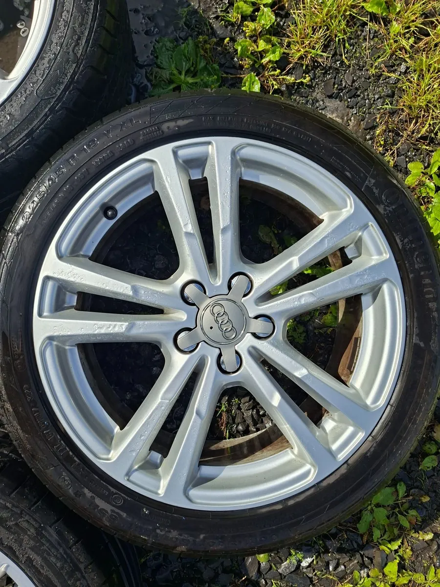 18" Audi,  Vw,  Seat,  Skoda Alloys with tyres - Image 4
