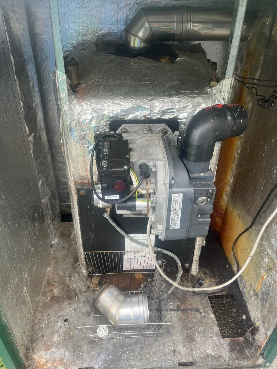 Condensing oil boiler - Image 4