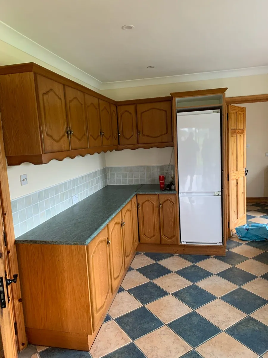 Oak Kitchen - Image 2