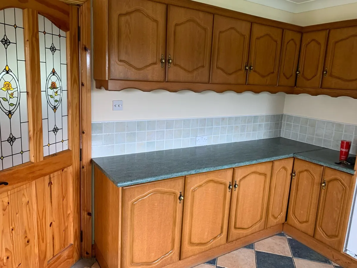 Oak Kitchen - Image 3