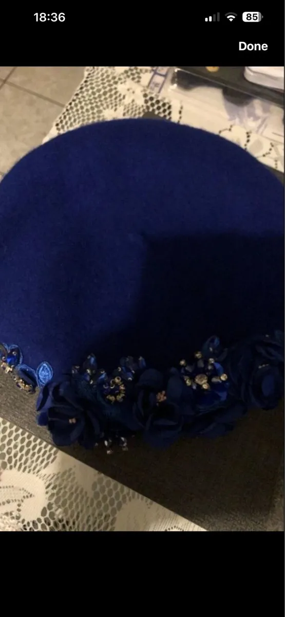 Ladies stunning hat €10 one size - Image 1