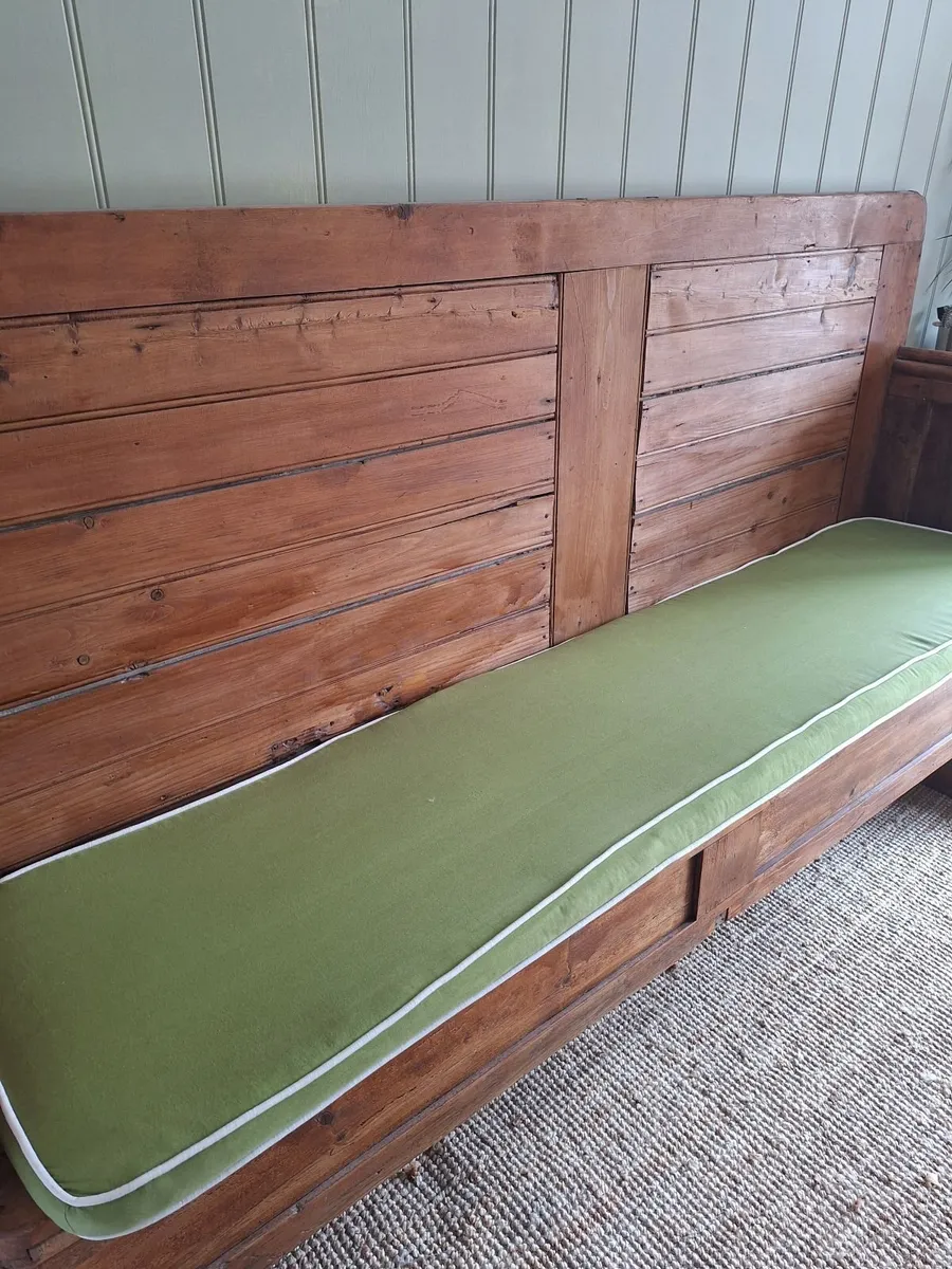 Bench - Image 4