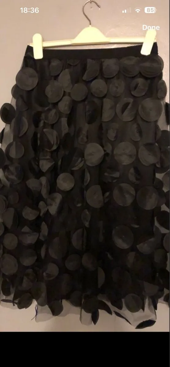 Ladies stunning skirt size 12 €15 - Image 2