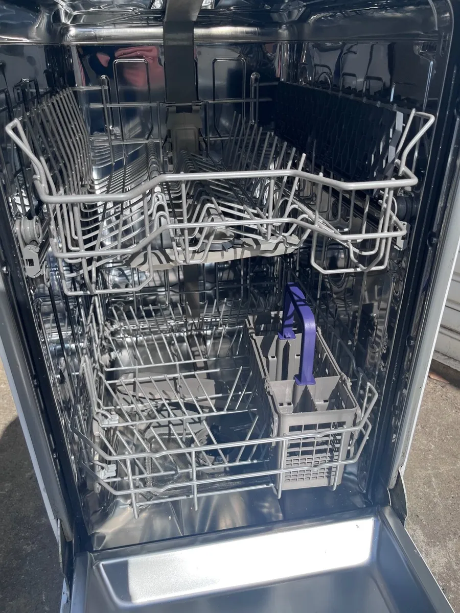 Beko Slimline Dishwasher – Excellent Condition - Image 1