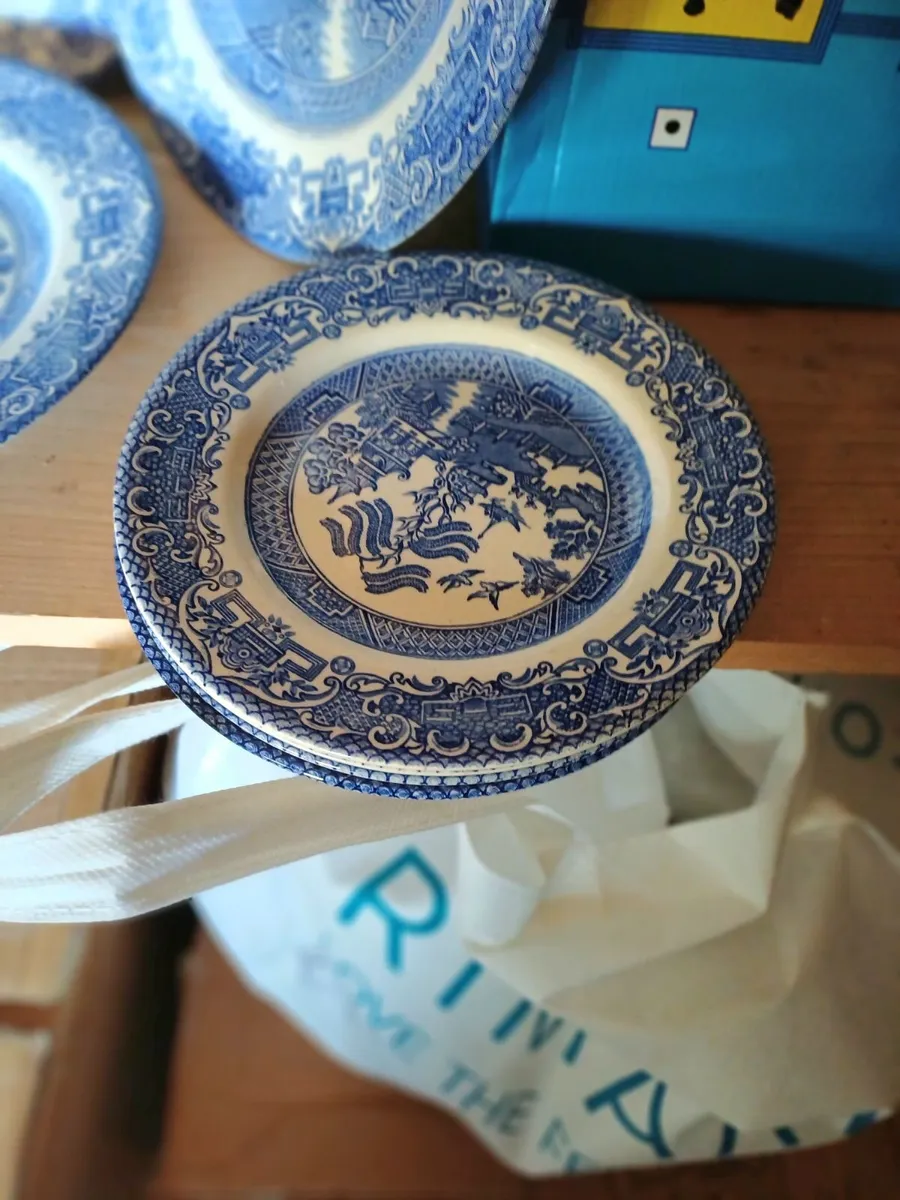 Vintage Blue Willow Plates - Image 3