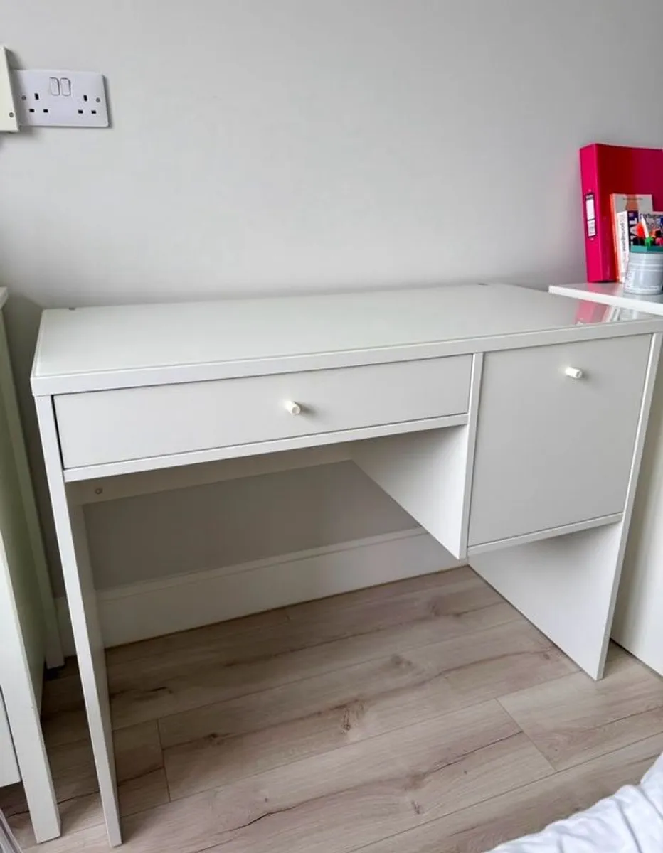 Dressing Table - Image 1