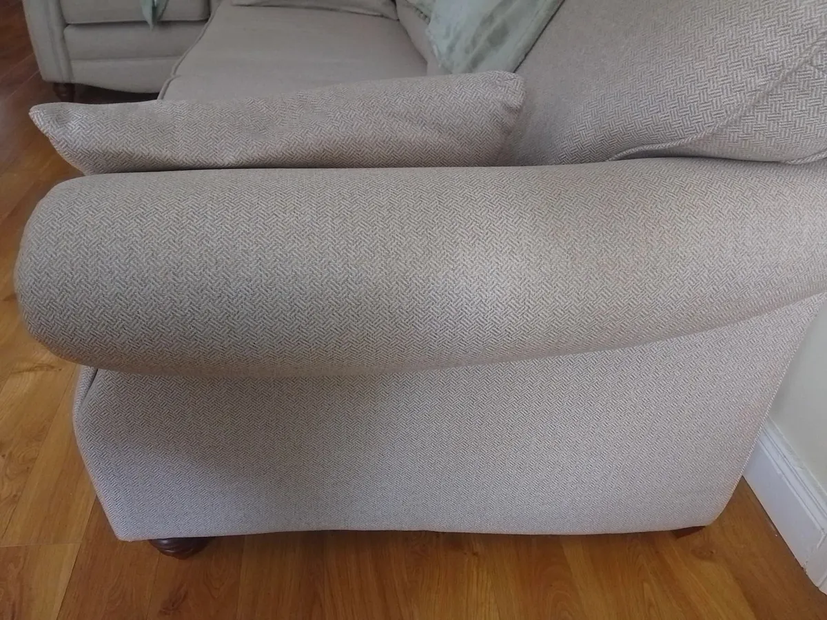 3 piece suite of furniture - Image 1