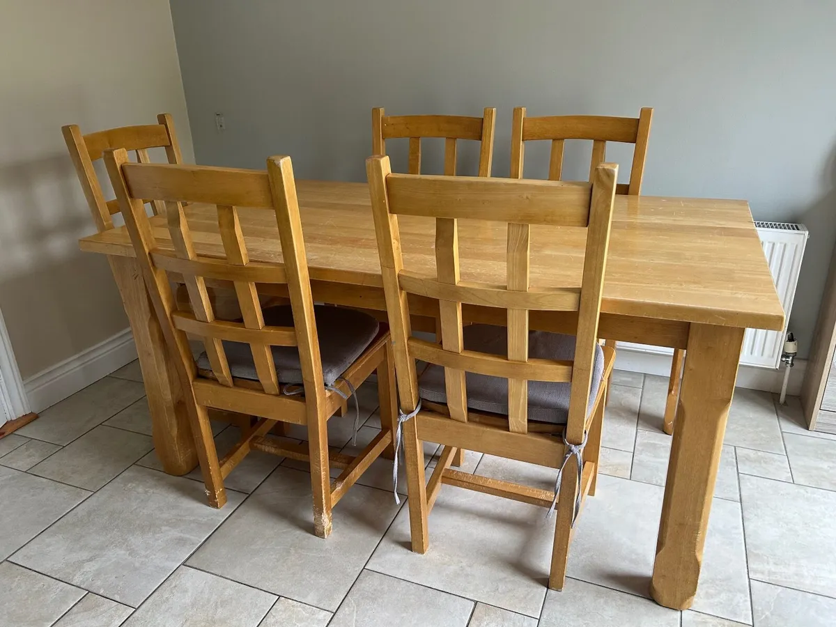 Solid wood dining table + 6 chairs - Image 2