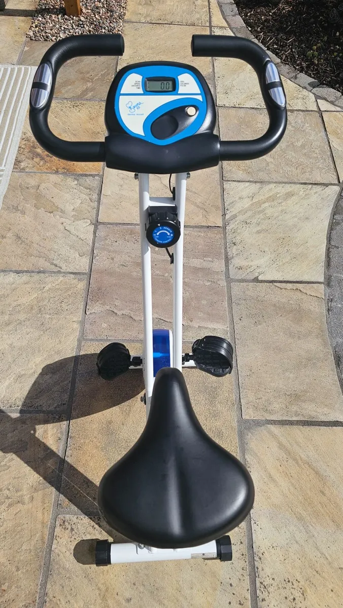 Exercise bike. - Image 3