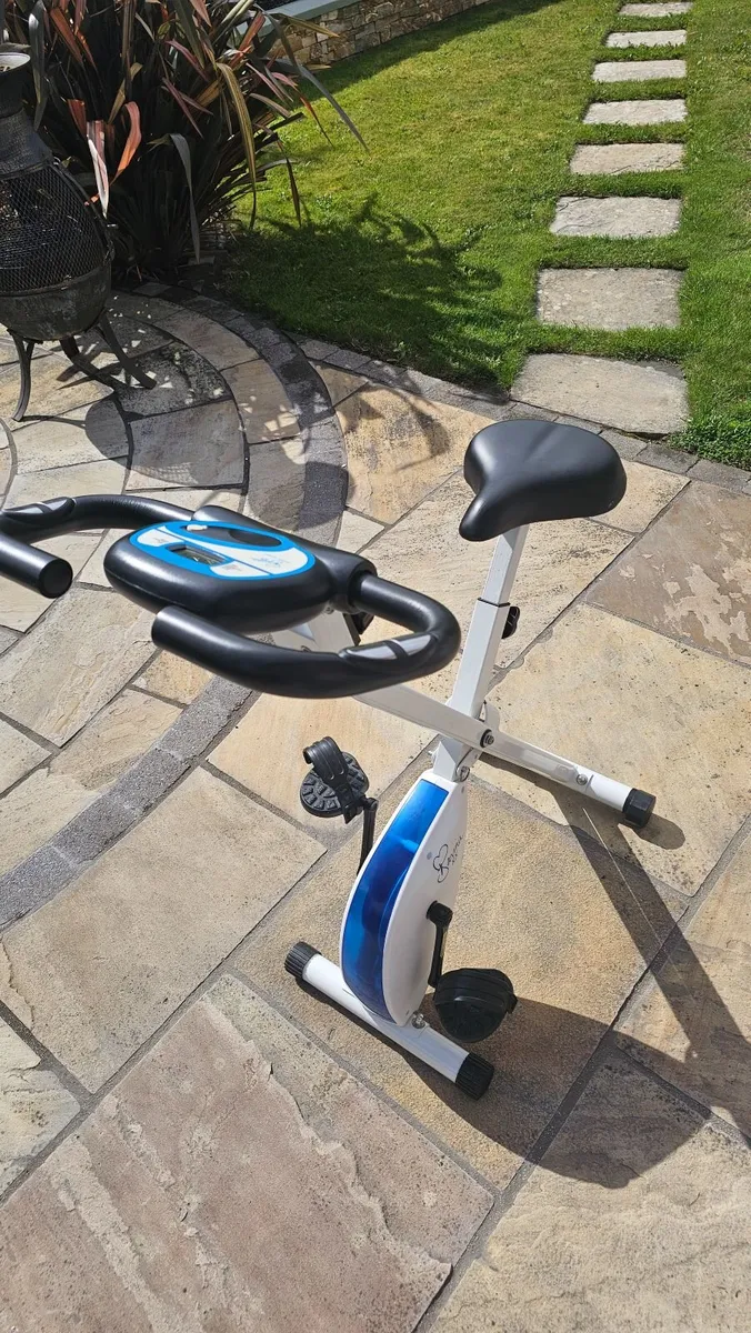 Exercise bike. - Image 4
