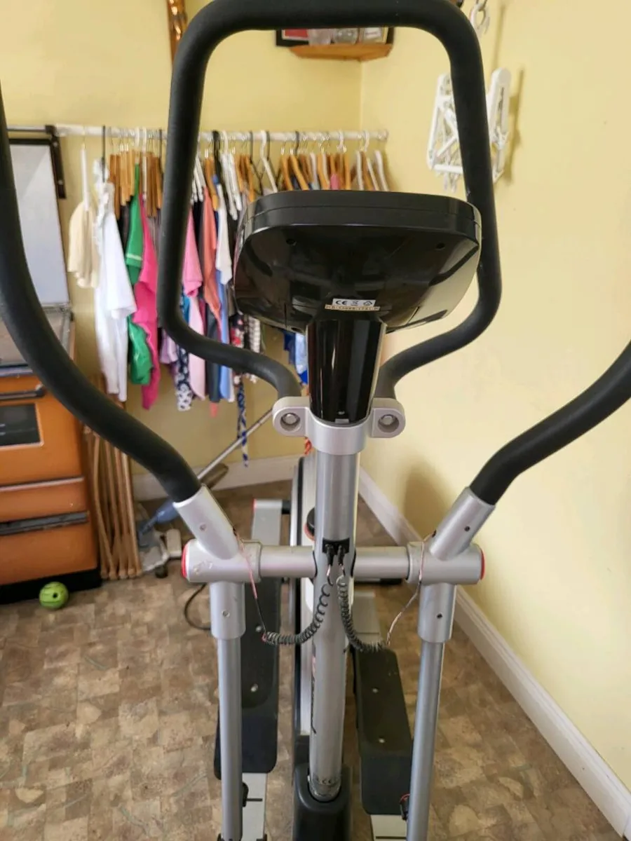 Cross trainer - Image 2