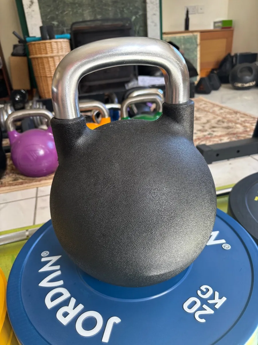 BlkBox fat 32 kg kettlebell - Image 3