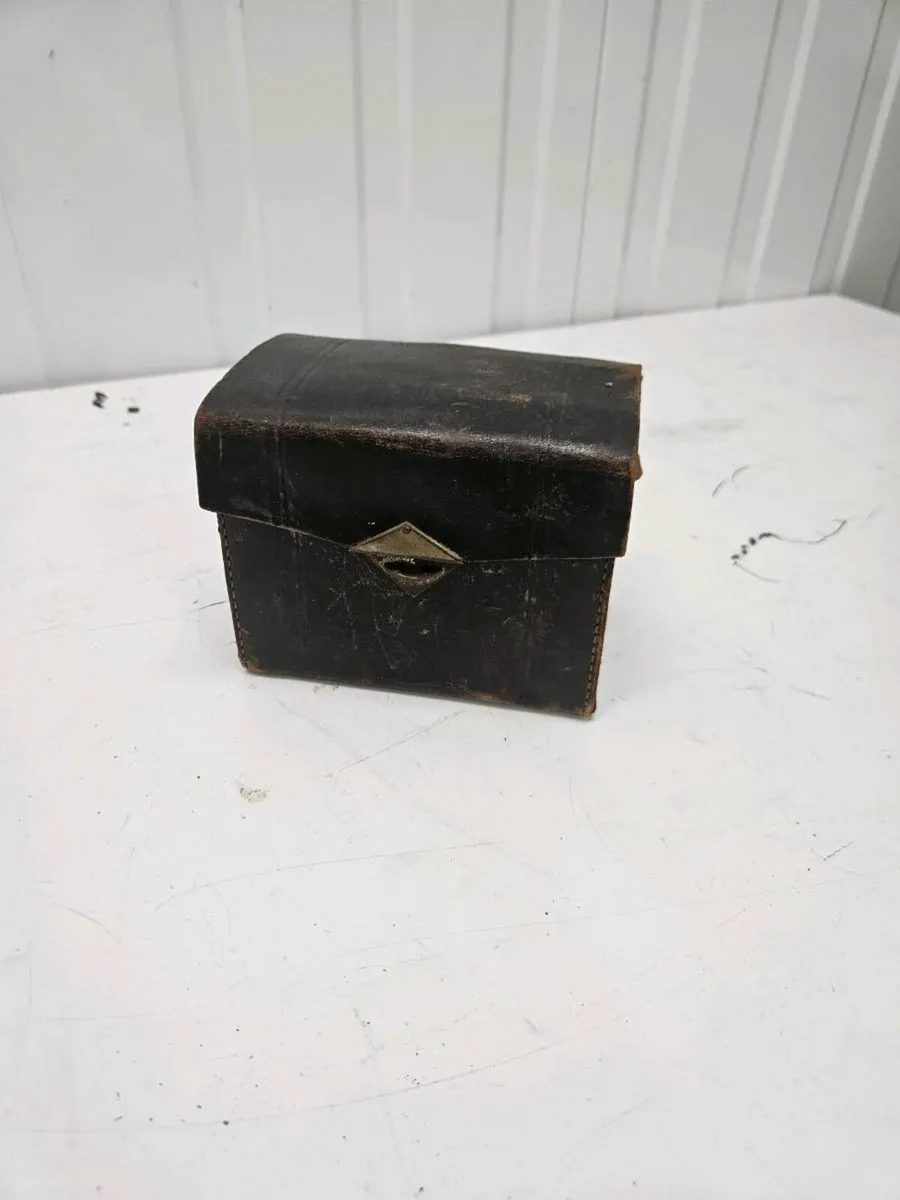 Antique brownie camera - Image 1