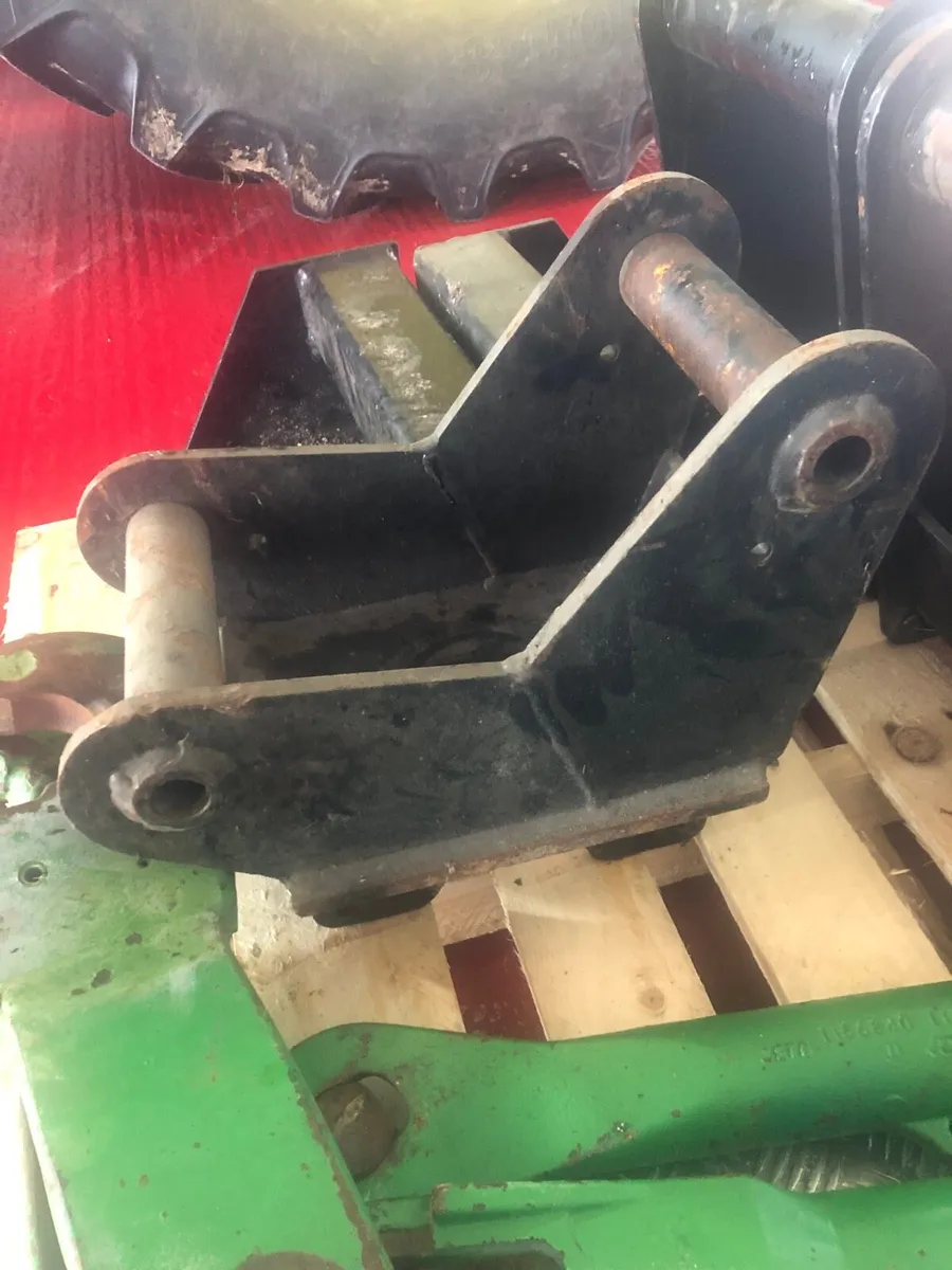 EXCAVATOR CRADLES - Image 1