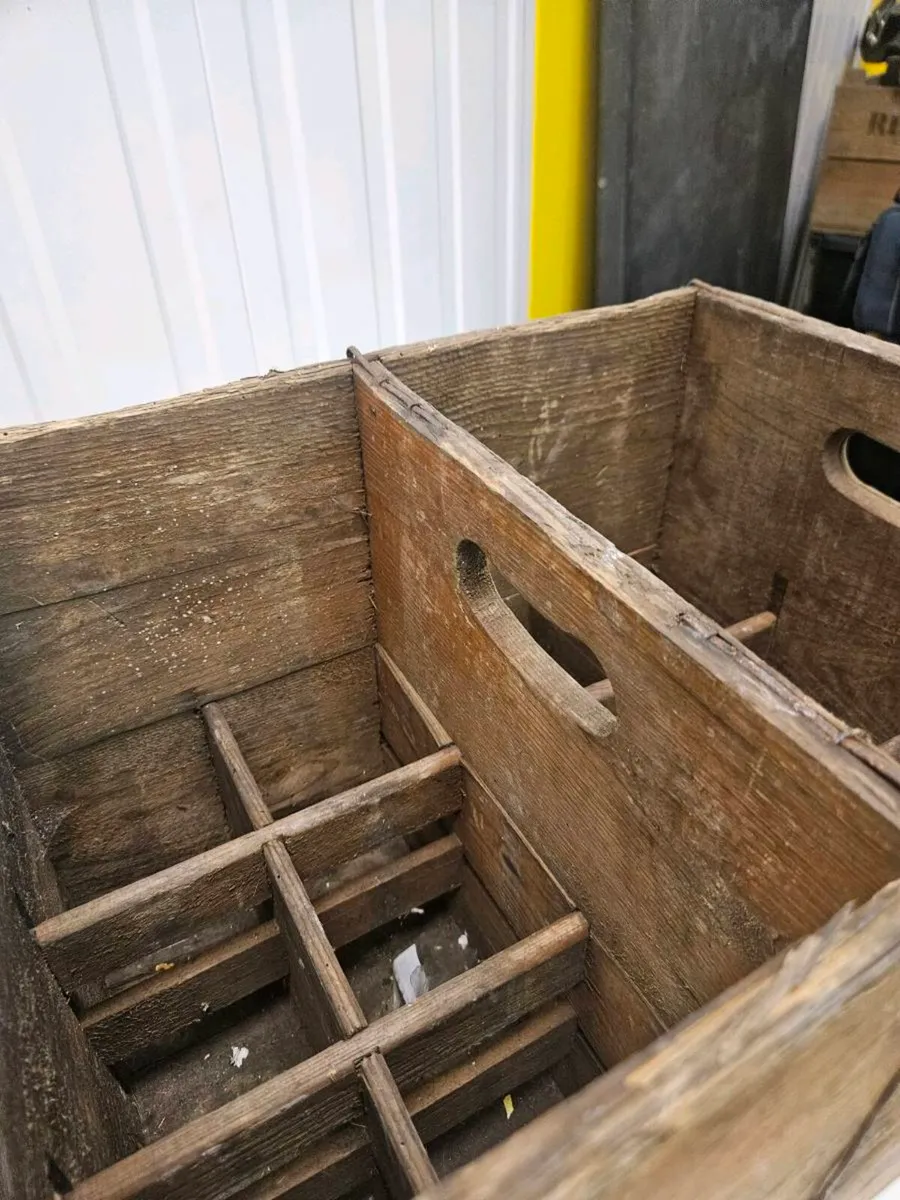 Antique pine c9rona box - Image 3
