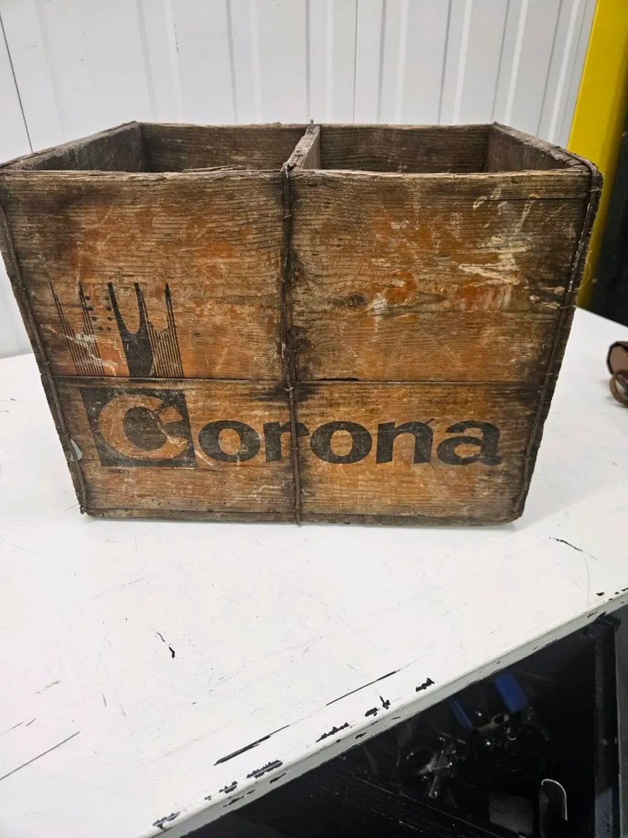 Antique pine c9rona box - Image 1