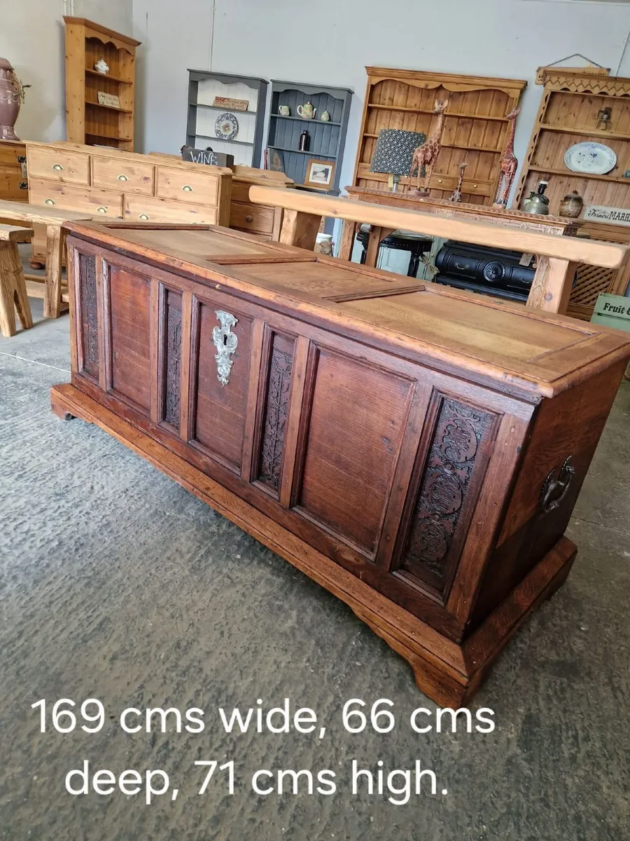Large 18th century oak coffer, trunk - Image 2
