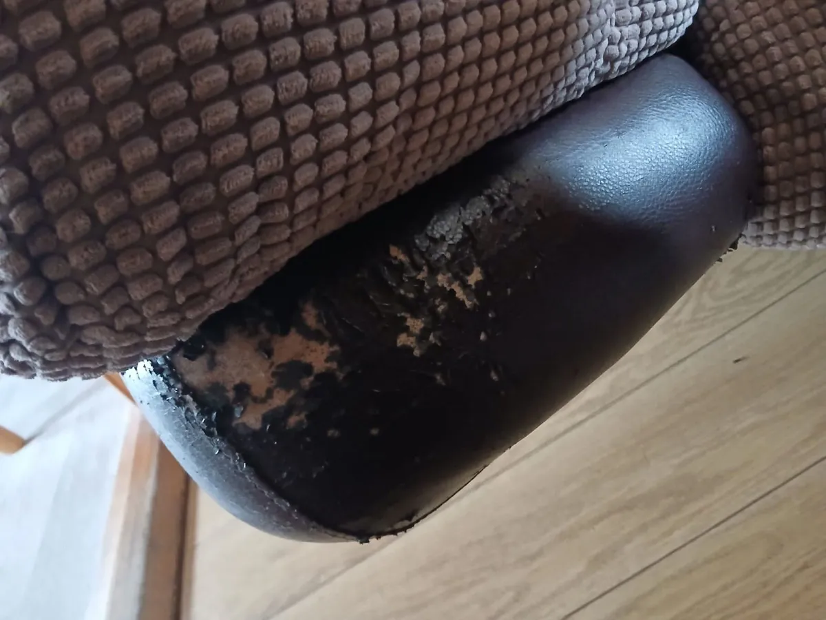 2 Free recliner Armchairs to take - Image 3