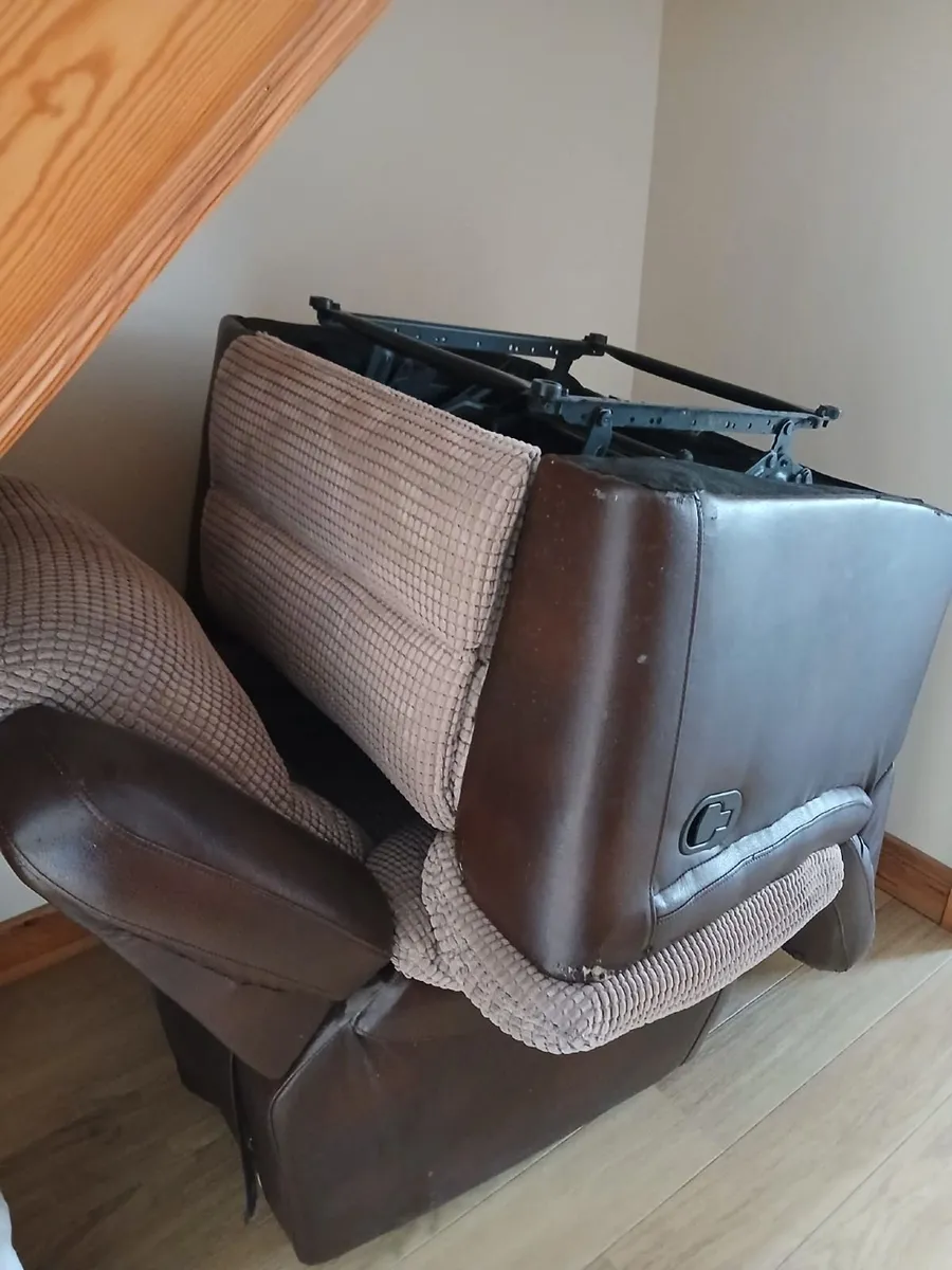 2 Free recliner Armchairs to take - Image 4