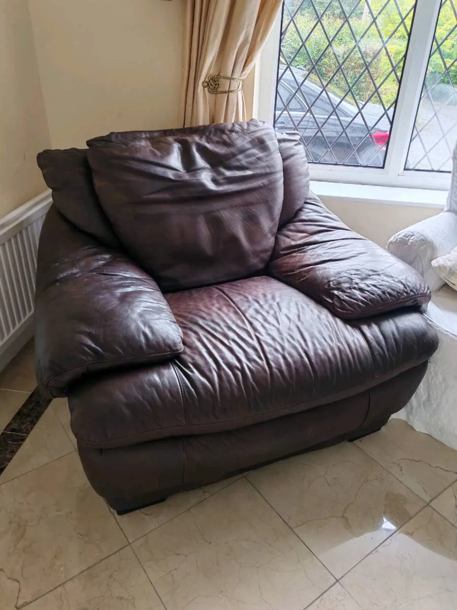 Leather arm chair