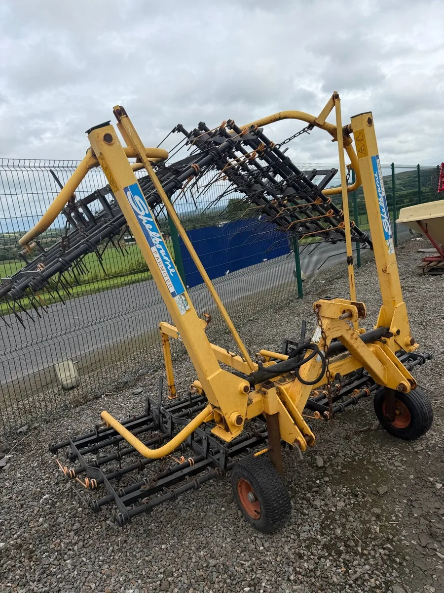 Grass harrows - Image 1