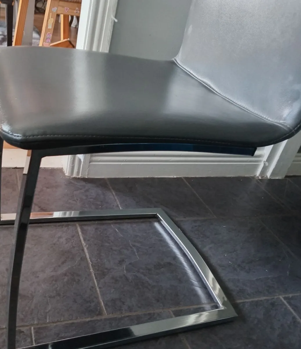 Chairs - Image 3