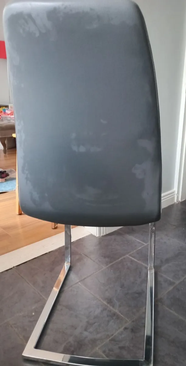 Chairs - Image 4