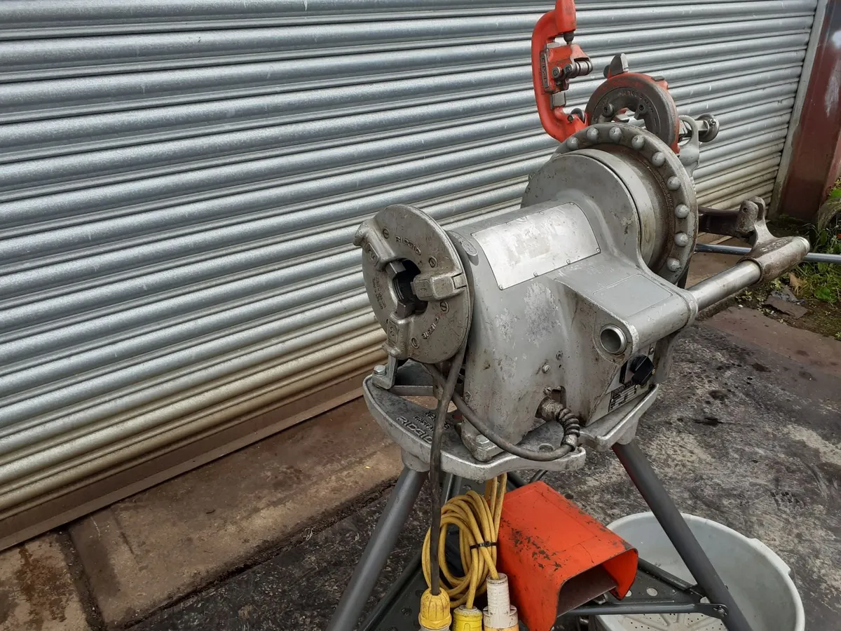RIDGID 300 THREADING MACHINE - Image 3