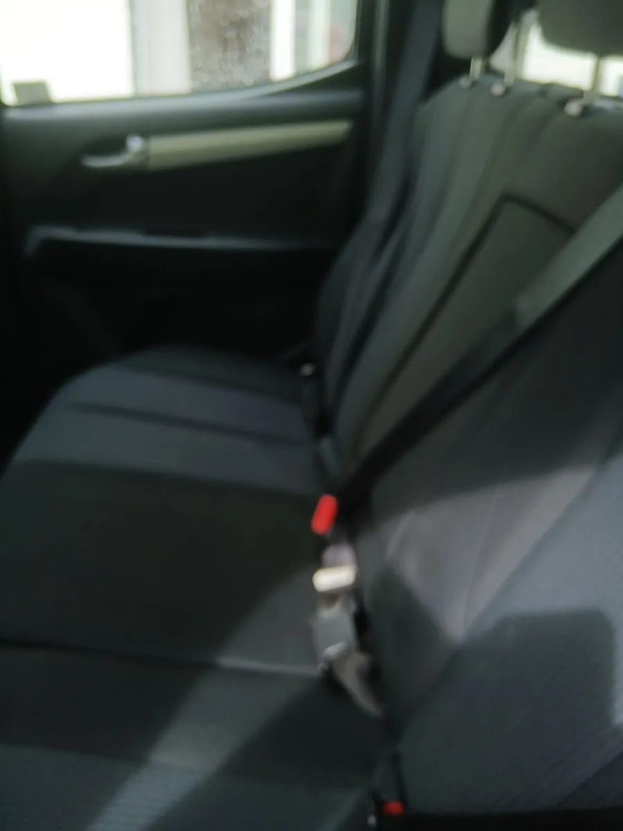 Isuzu D-Max 2015 - Image 2
