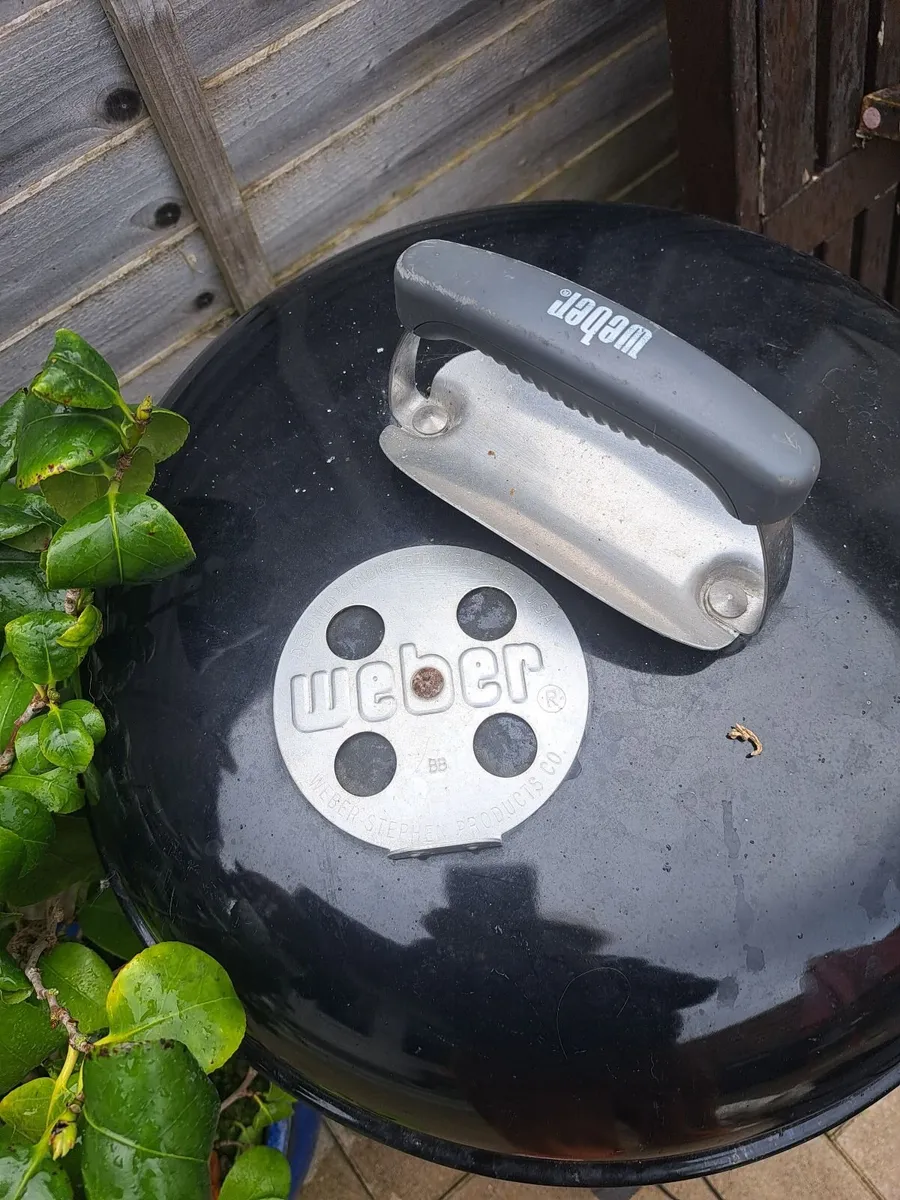 Weber Kettle Charcoal BBQ + Cover + Chimney - Image 1