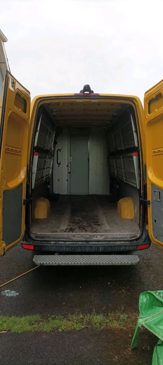 Van Folding shelving - Image 1