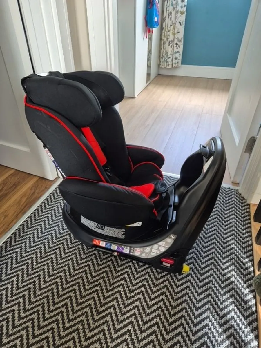 Graco 360 swivel car seat 0-18kg - Image 3