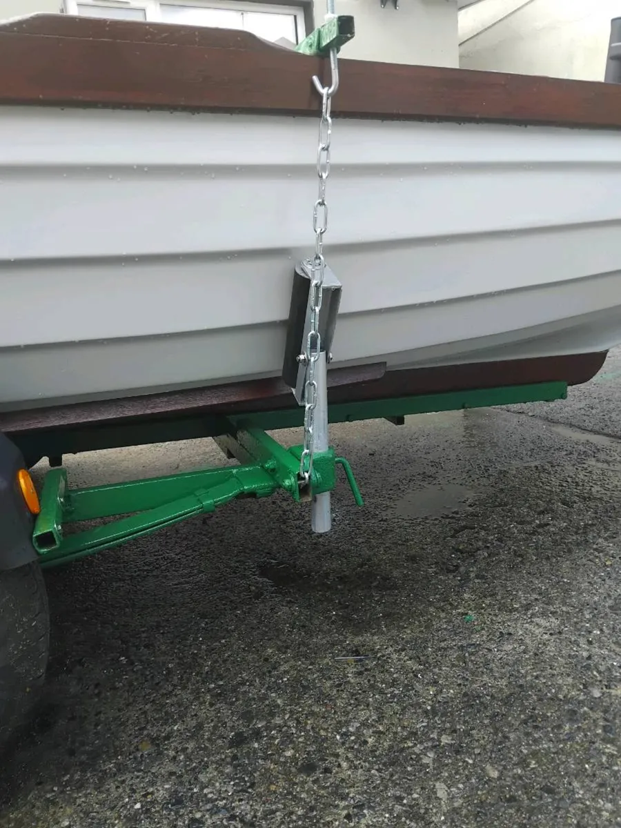 19ft LAKE BOAT ,TRAILER ,& ENGINE - Image 4