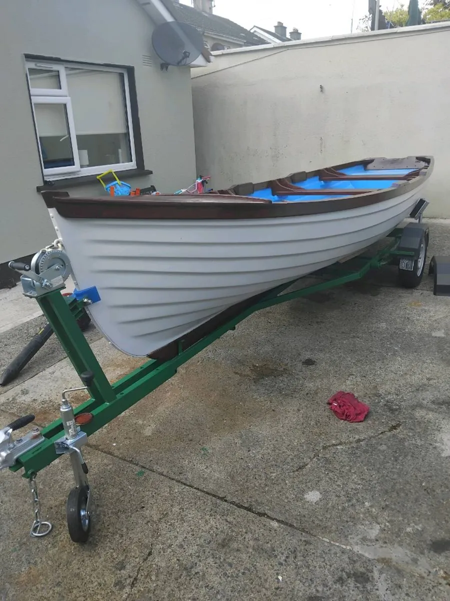 19ft LAKE BOAT ,TRAILER ,& ENGINE - Image 1