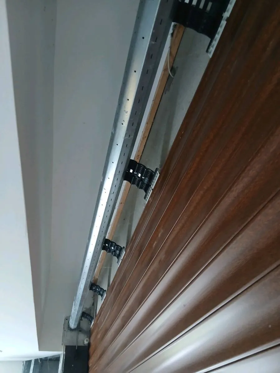 Insulated automated Golden oak garage door - Image 3