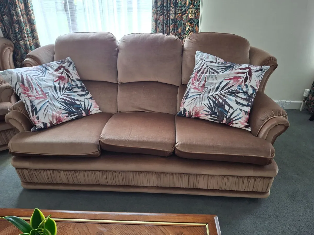 3 piece suite - Image 1