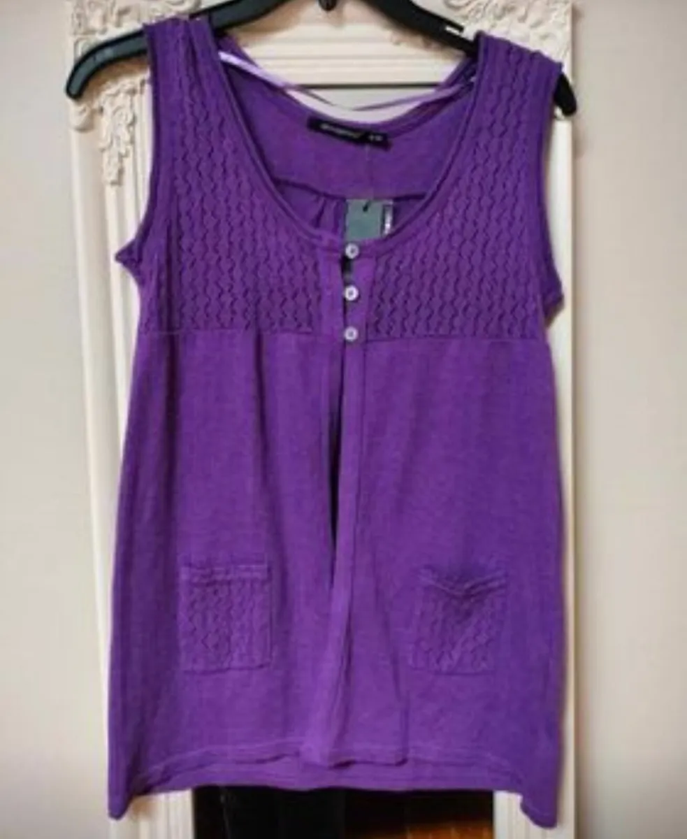 Penny's lilac top new with tags size 8 €6
Can do b - Image 1